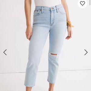 Madewell Straight jeans in Wellingford Wash (knee rip)